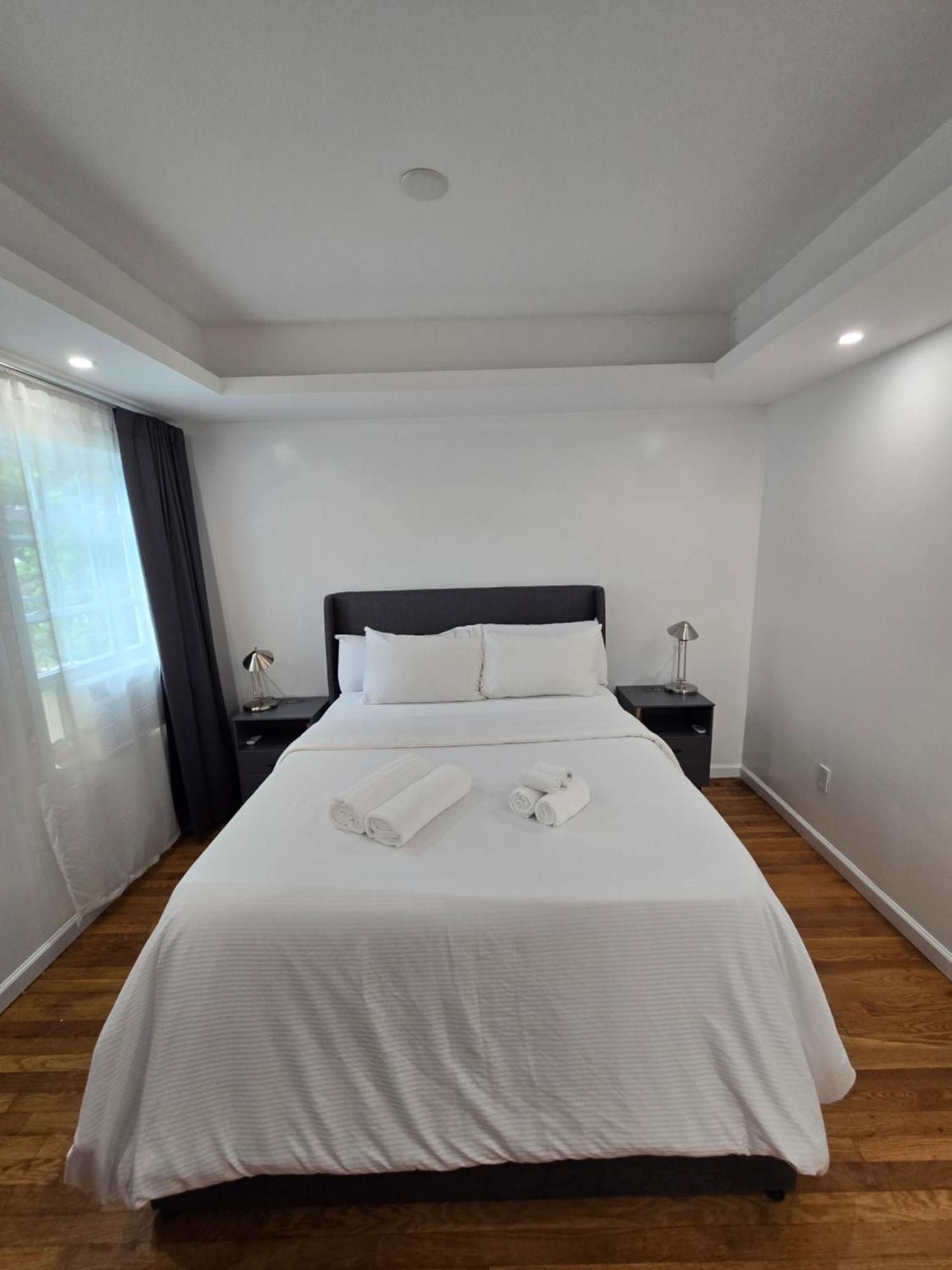 Beautiful Boston Bedroom - New Renovation מראה חיצוני תמונה